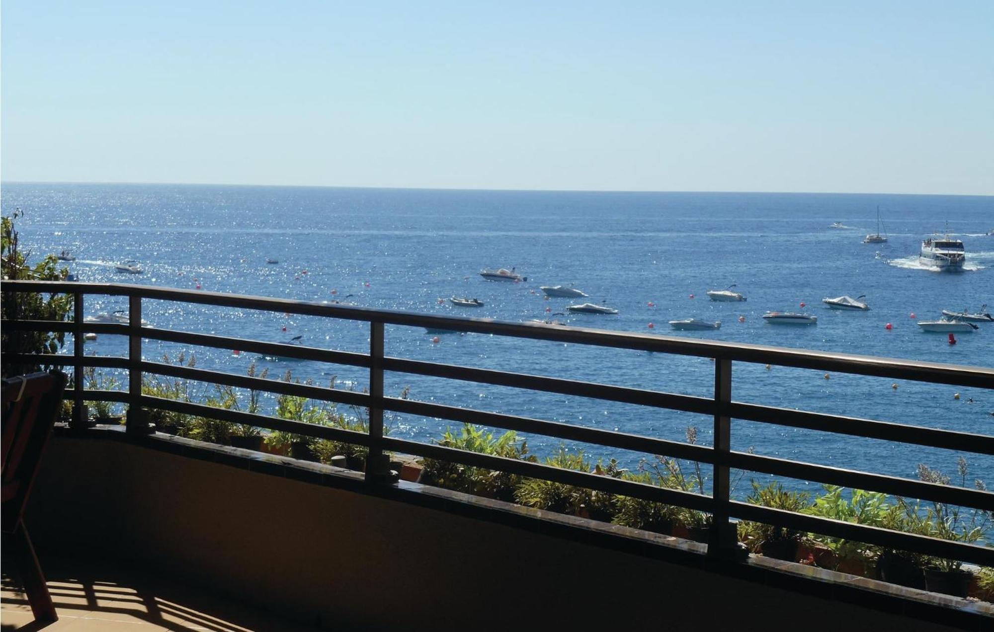 3 Bedroom Gorgeous Apartment In Tossa De Mar Exteriör bild