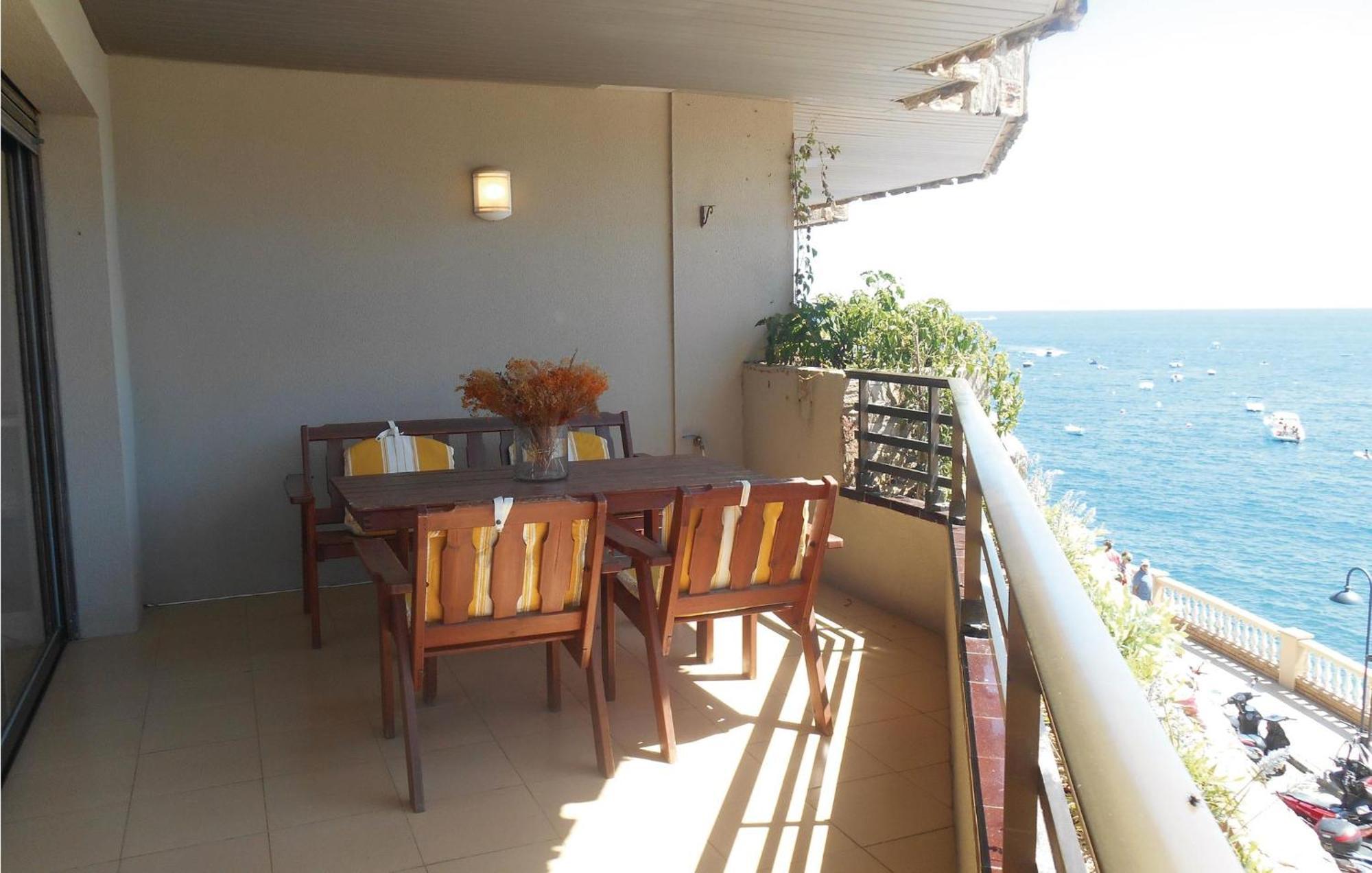 3 Bedroom Gorgeous Apartment In Tossa De Mar Exteriör bild